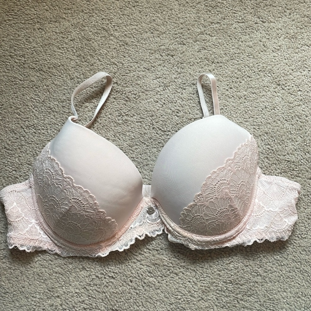 Izod pink Lacey Bra 38C